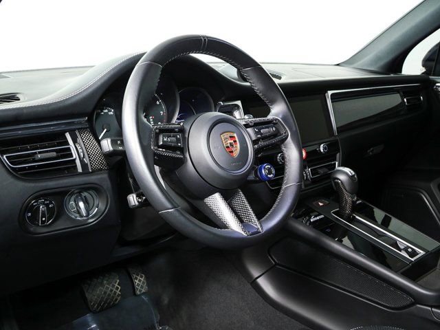 Used 2025 Porsche Macan GTS AWD/4WD image 4
