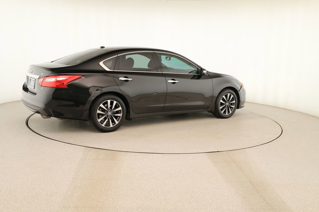 Used 2017 Nissan Altima 2.5 SL w/ 2.5 Technology Package image 7