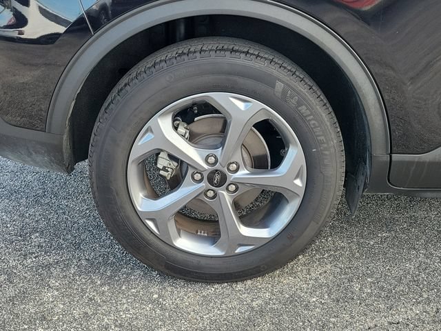 Certified 2025 Ford Escape ST-Line Select AWD/4WD image 7