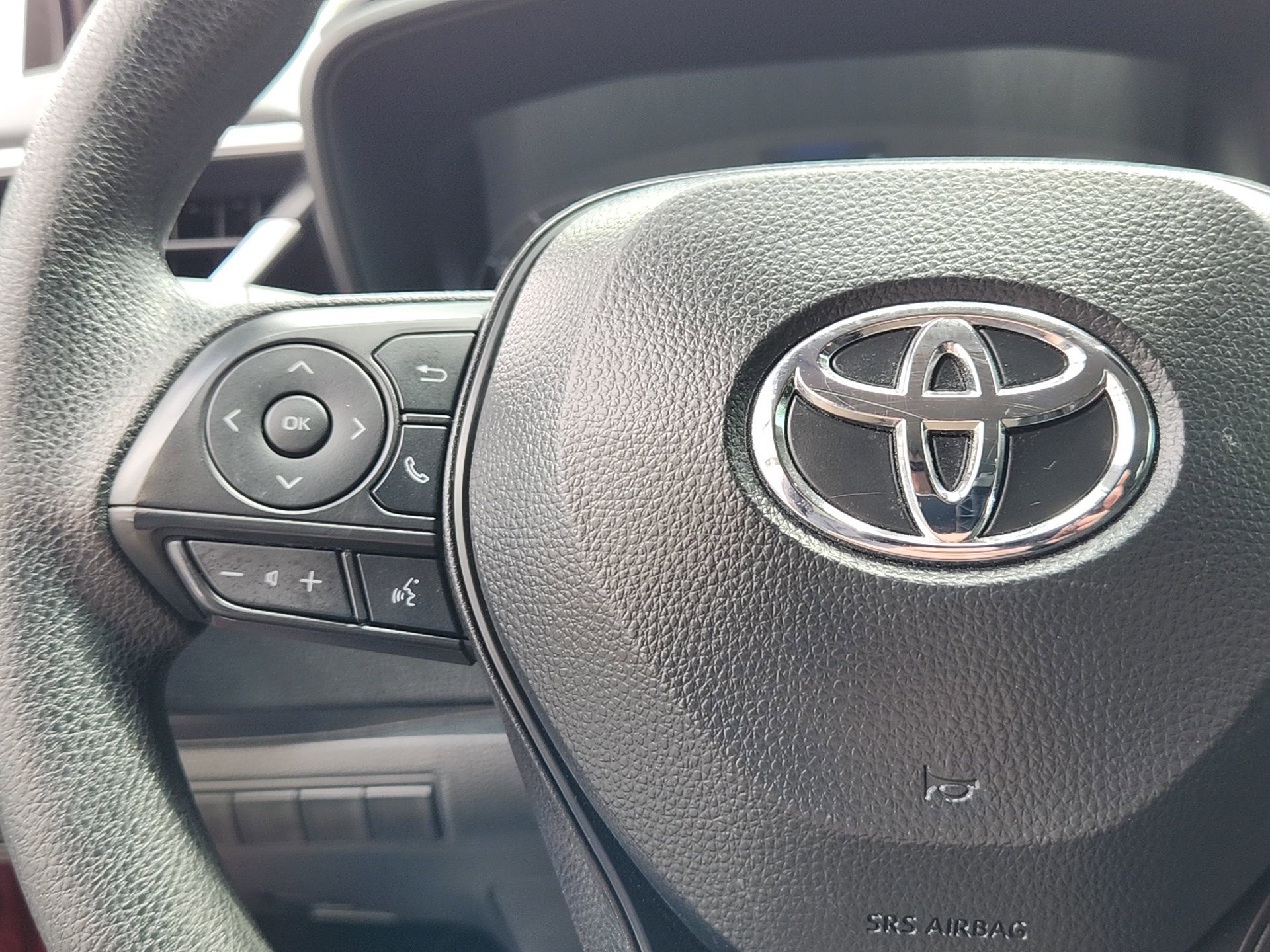 Certified 2025 Toyota Corolla LE FWD image 18