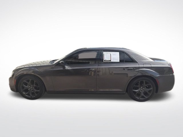 Used 2020 Chrysler 300 Touring w/ Sport Appearance Package RWD image 7
