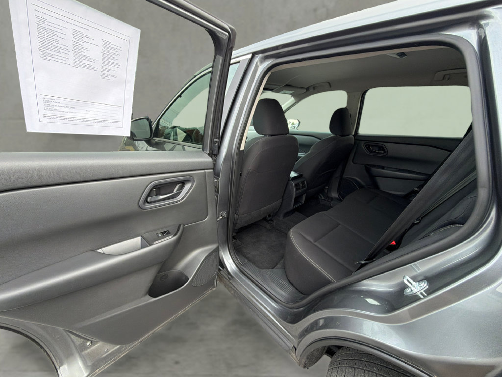 Used 2024 Nissan Rogue S AWD/4WD image 12