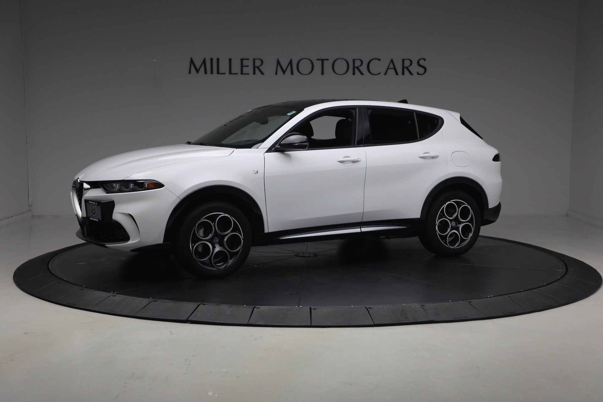 Used 2024 Alfa Romeo Tonale Ti w/ Premium Interior Package