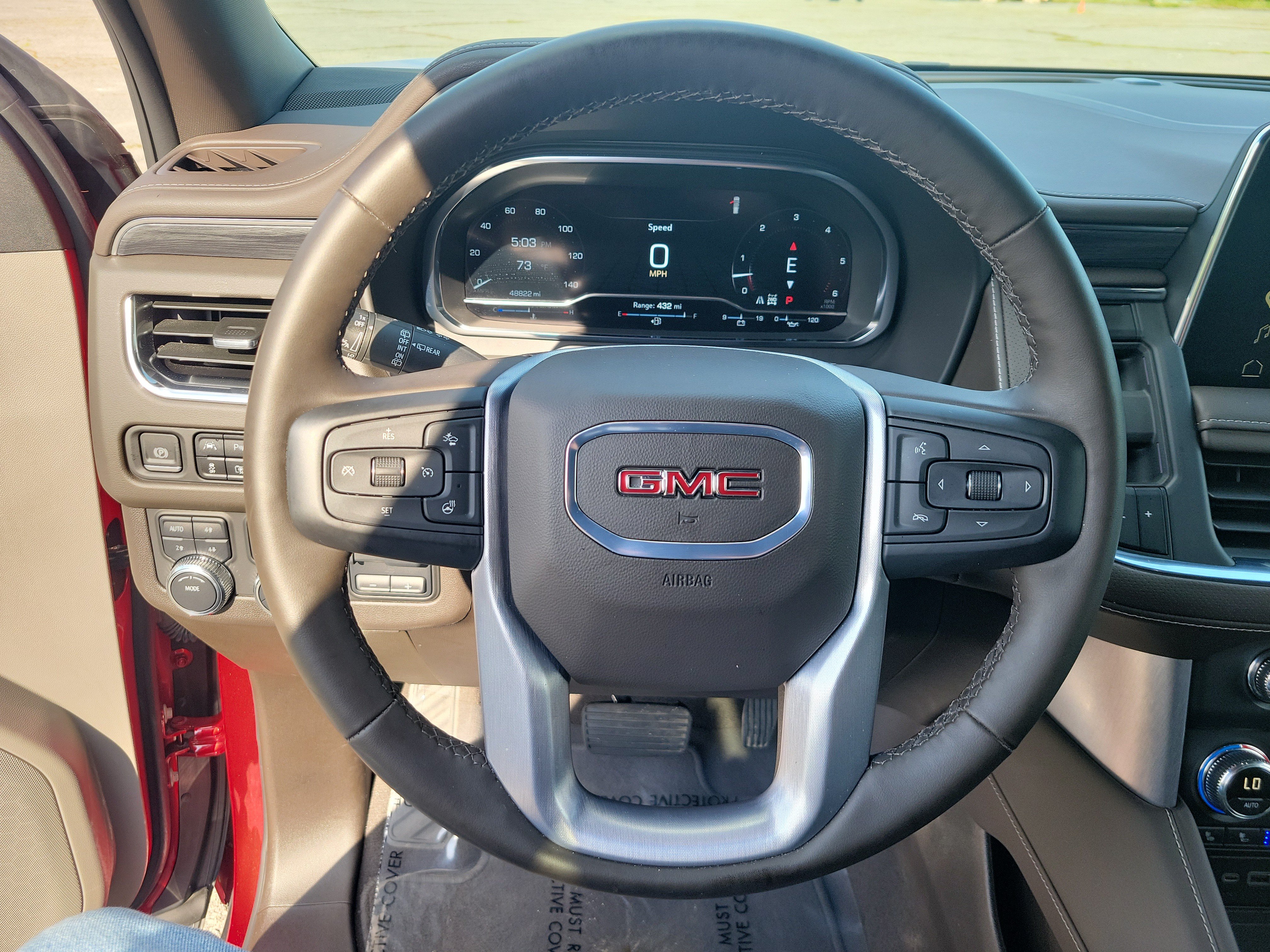 Used 2024 GMC Yukon XL SLT w/ SLT Luxury Package AWD/4WD image 22
