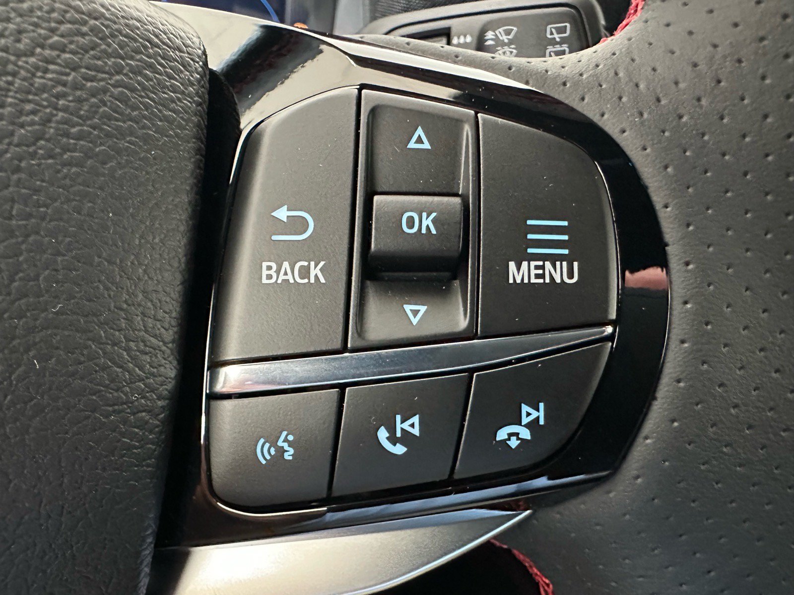 New 2026 Ford Explorer ST-Line w/ ST-Line Street Pack RWD image 36