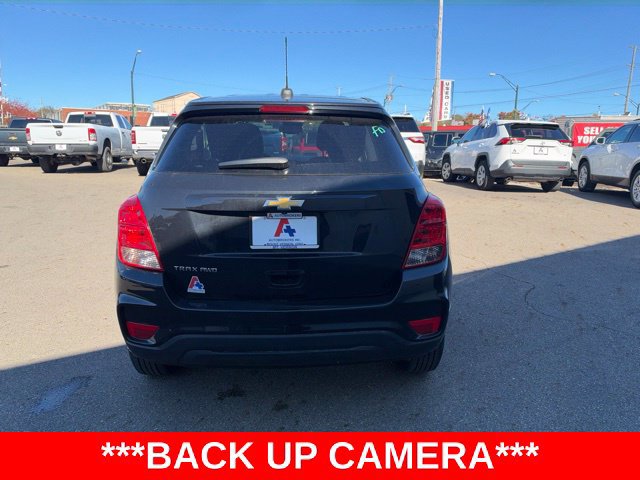 Used 2021 Chevrolet Trax LS w/ Tint and Cruise Package AWD/4WD image 4