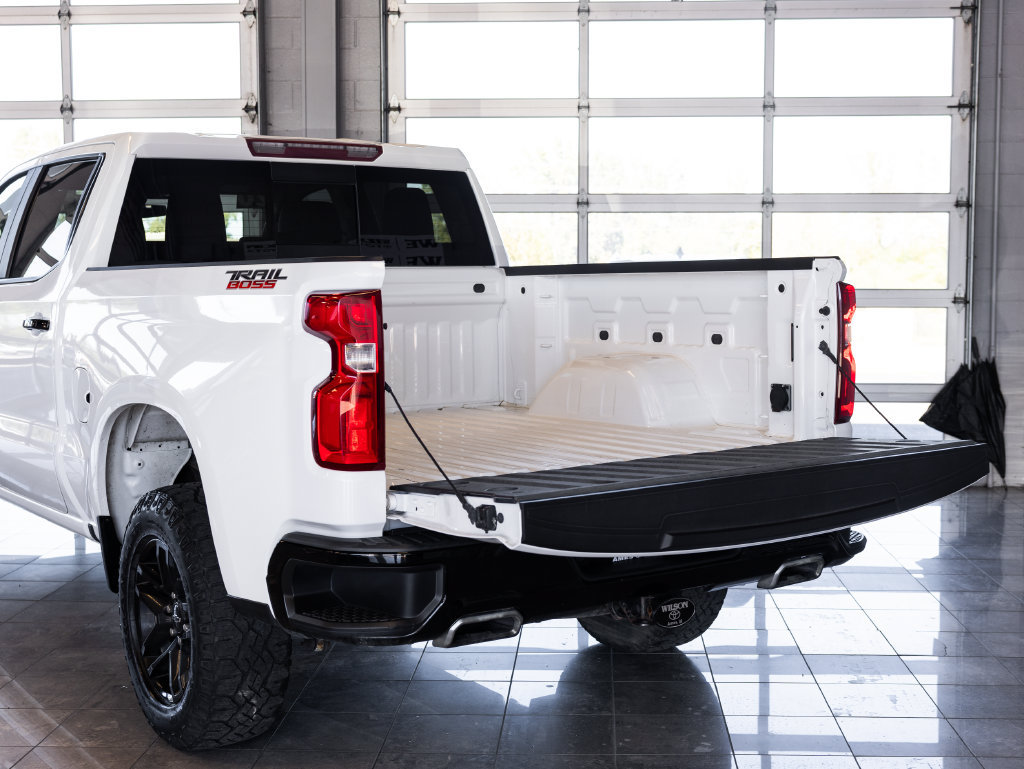 Used 2020 Chevrolet Silverado 1500 LT Trail Boss AWD/4WD image 6