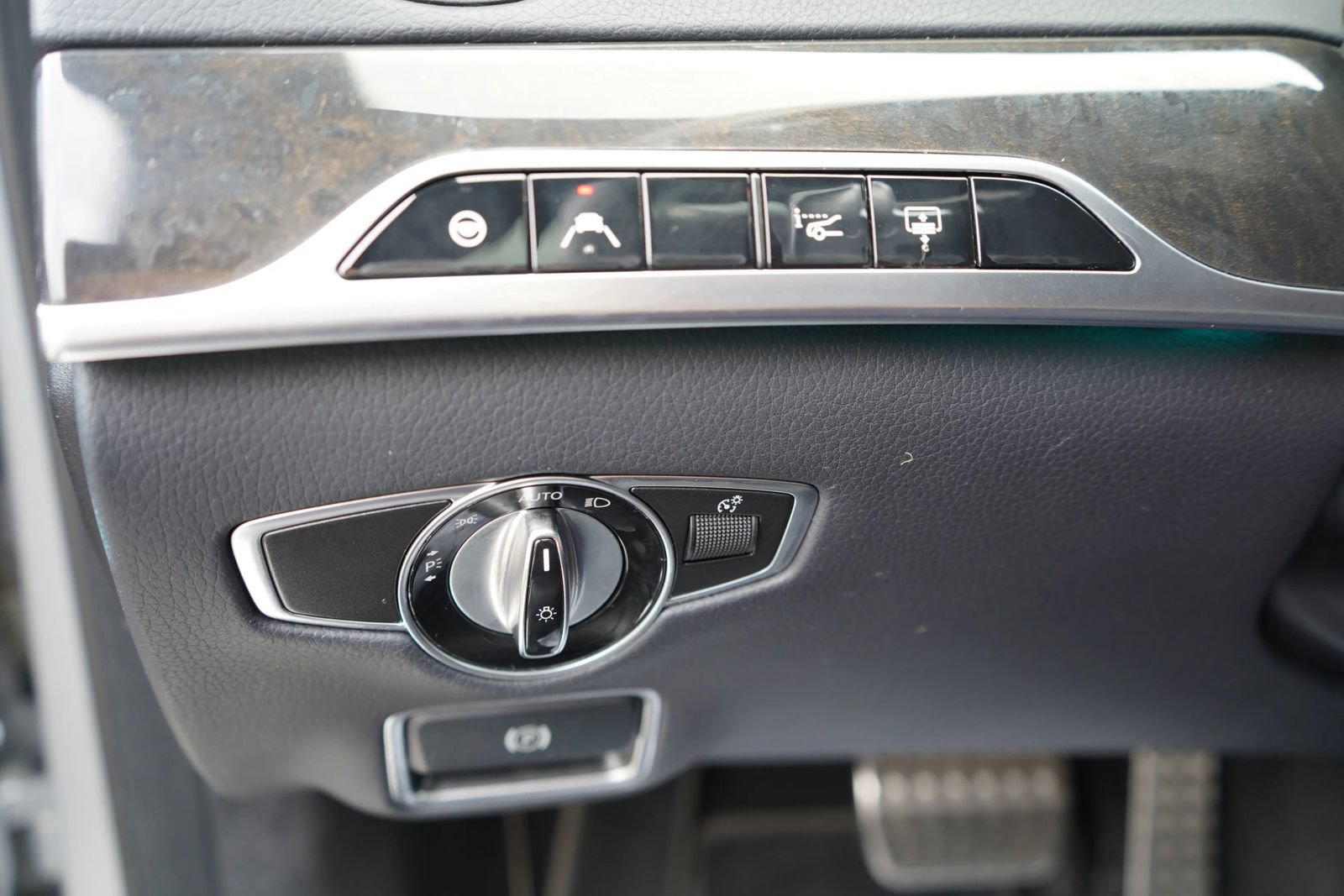 Used 2018 Mercedes-Benz S 560 Sedan image 14