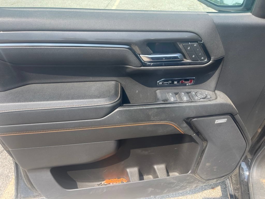 Used 2023 GMC Sierra 1500 AT4 w/ Technology Package AWD/4WD image 21