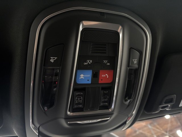 New 2025 Jeep Grand Cherokee L Laredo image 19