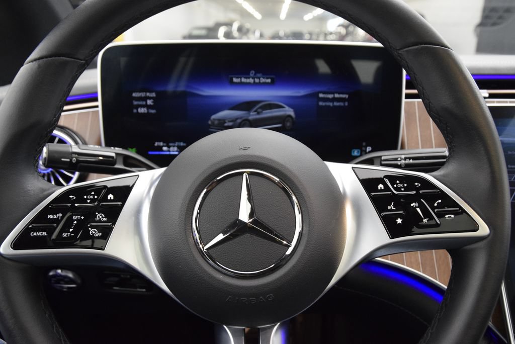 Used 2023 Mercedes-Benz EQE 500 4MATIC Sedan image 23