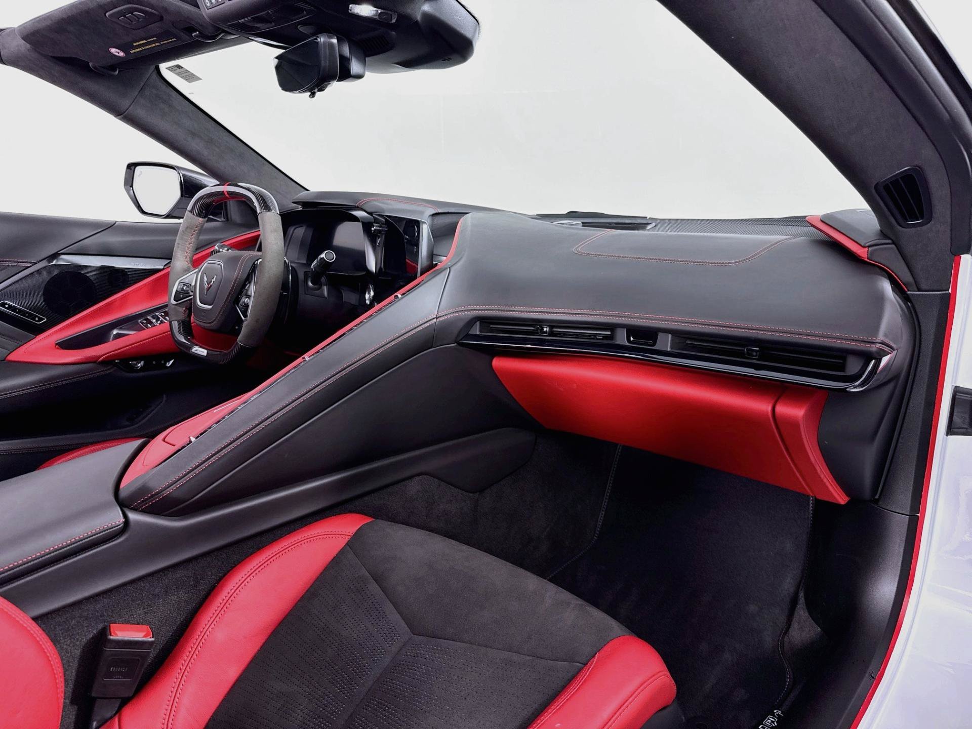 Used 2025 Chevrolet Corvette Z06 w/ Z07 Performance Package RWD image 32