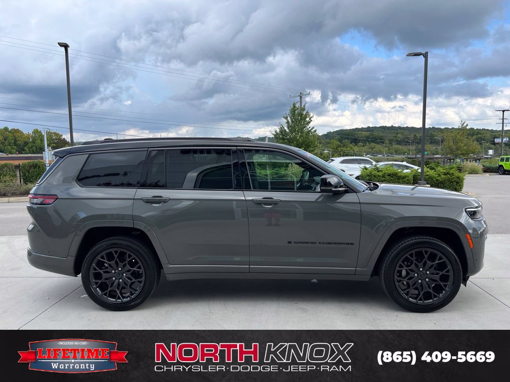 New 2027 Jeep Grand Cherokee L Summit AWD/4WD image 23