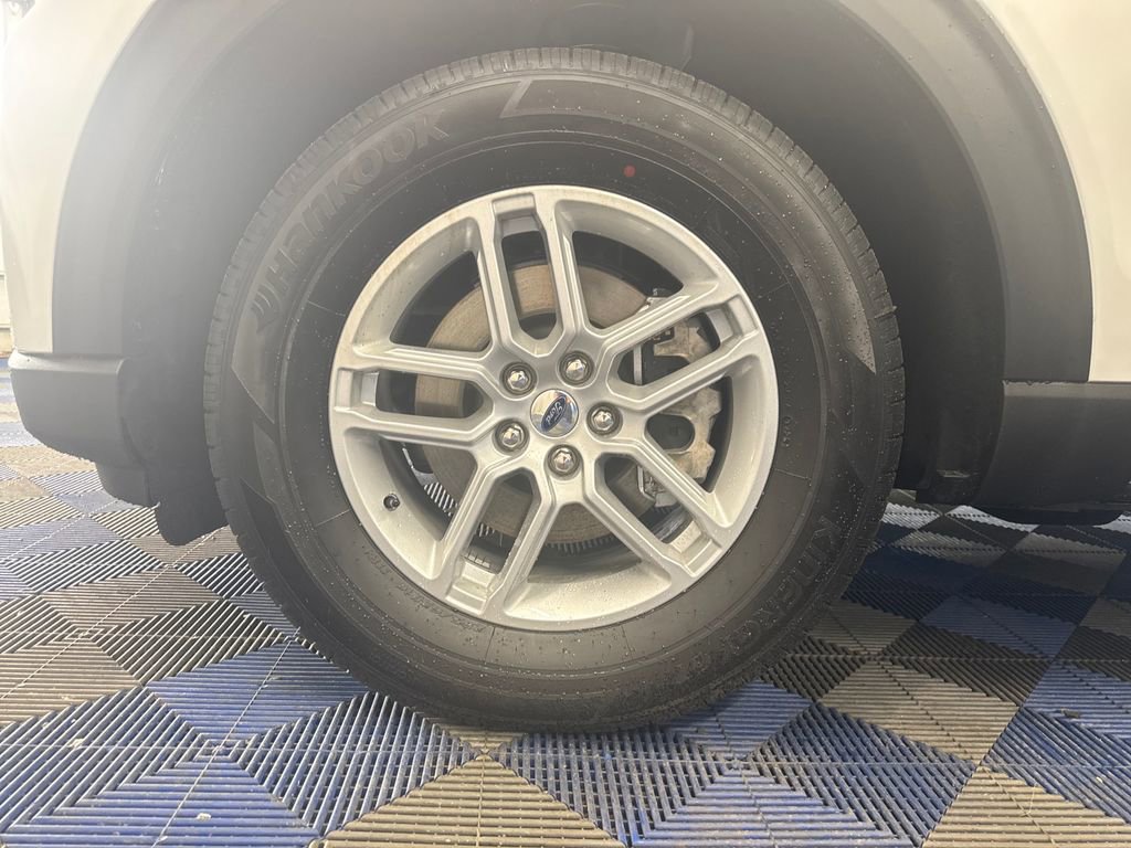 New 2026 Ford Explorer Active AWD/4WD image 27