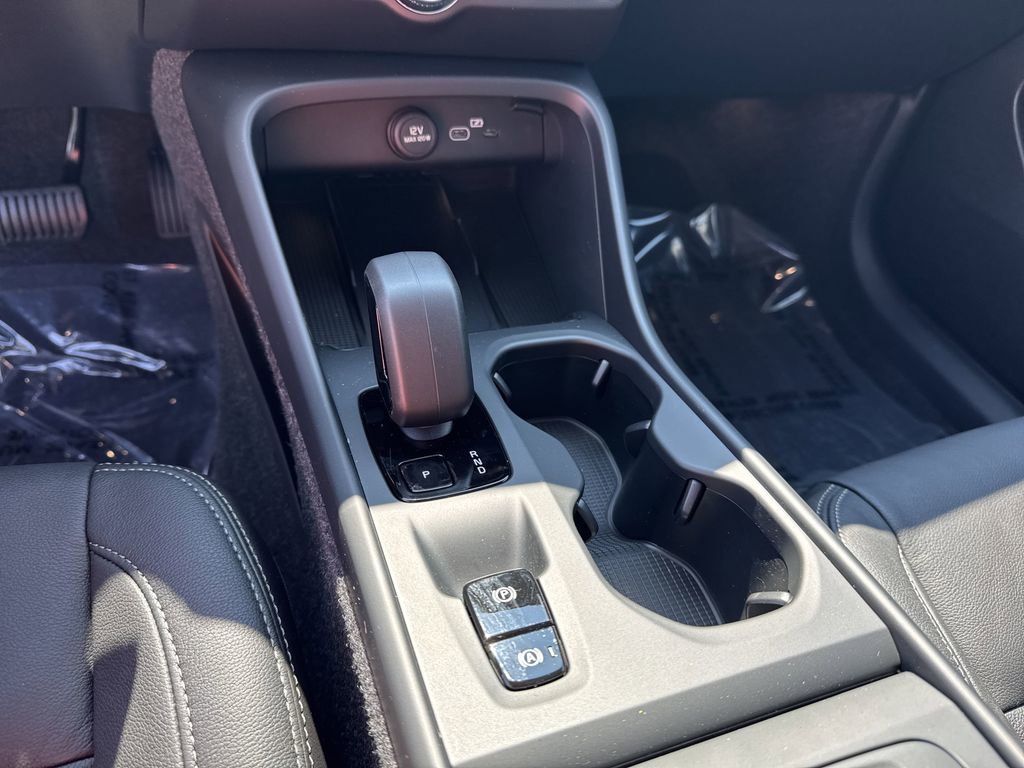 New 2026 Volvo XC40 B5 Core w/ Protection Package Premier image 26