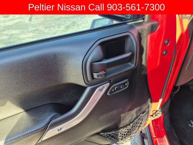 Used 2015 Jeep Wrangler Rubicon AWD/4WD image 19