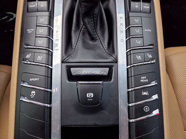 Used 2018 Porsche Macan S AWD/4WD image 29