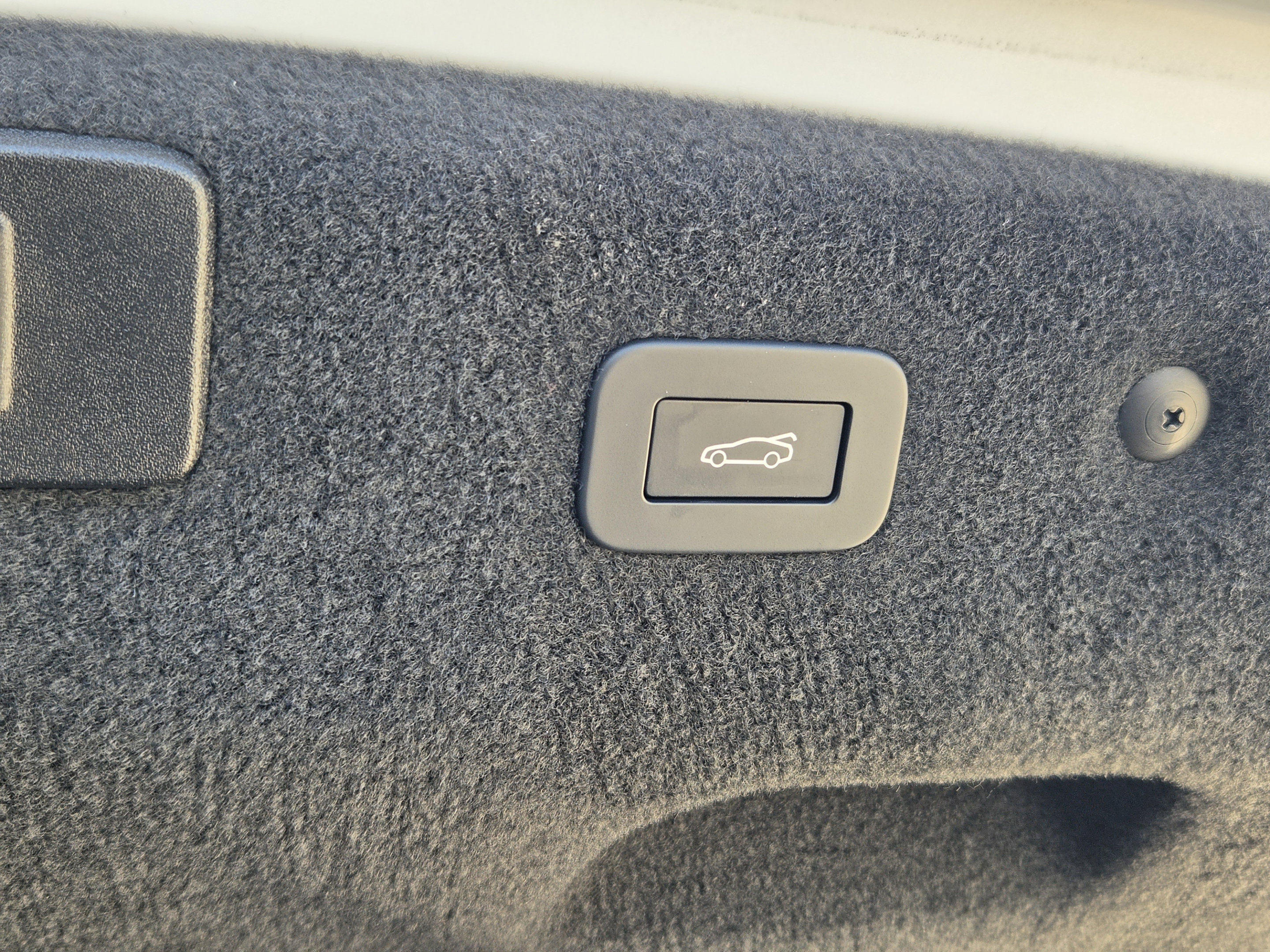 Certified 2024 Jaguar XF R-Dynamic SE AWD/4WD image 30