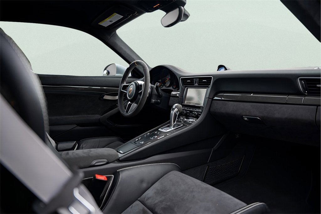 Used 2016 Porsche 911 GT3 RS image 40