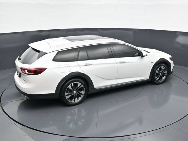 Used 2018 Buick Regal Essence w/ Driver Confidence Package #1 AWD/4WD image 38