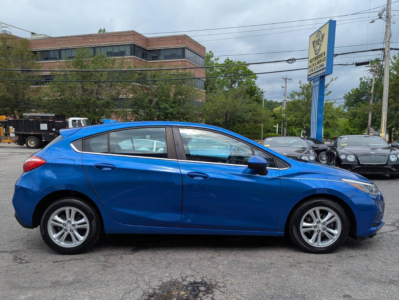 Used 2018 Chevrolet Cruze LT FWD image 6