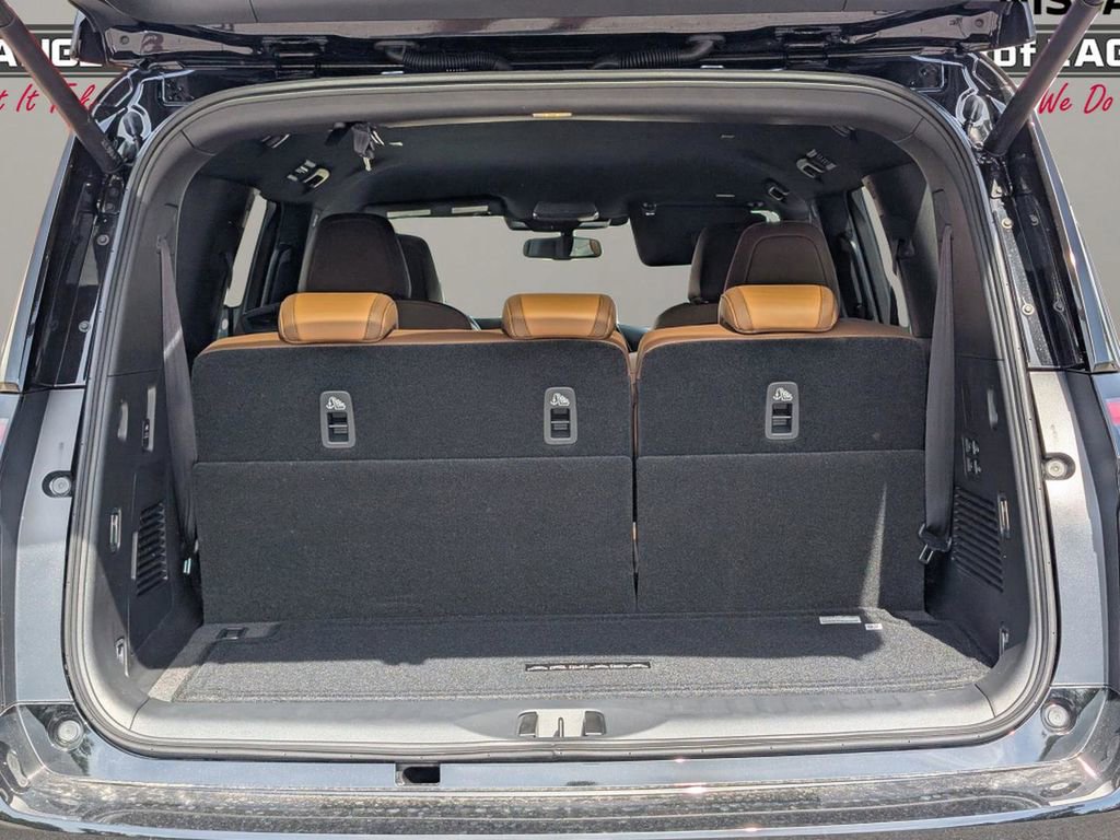 Used 2025 Nissan Armada SL w/ Captain's Chari Seat Package image 10