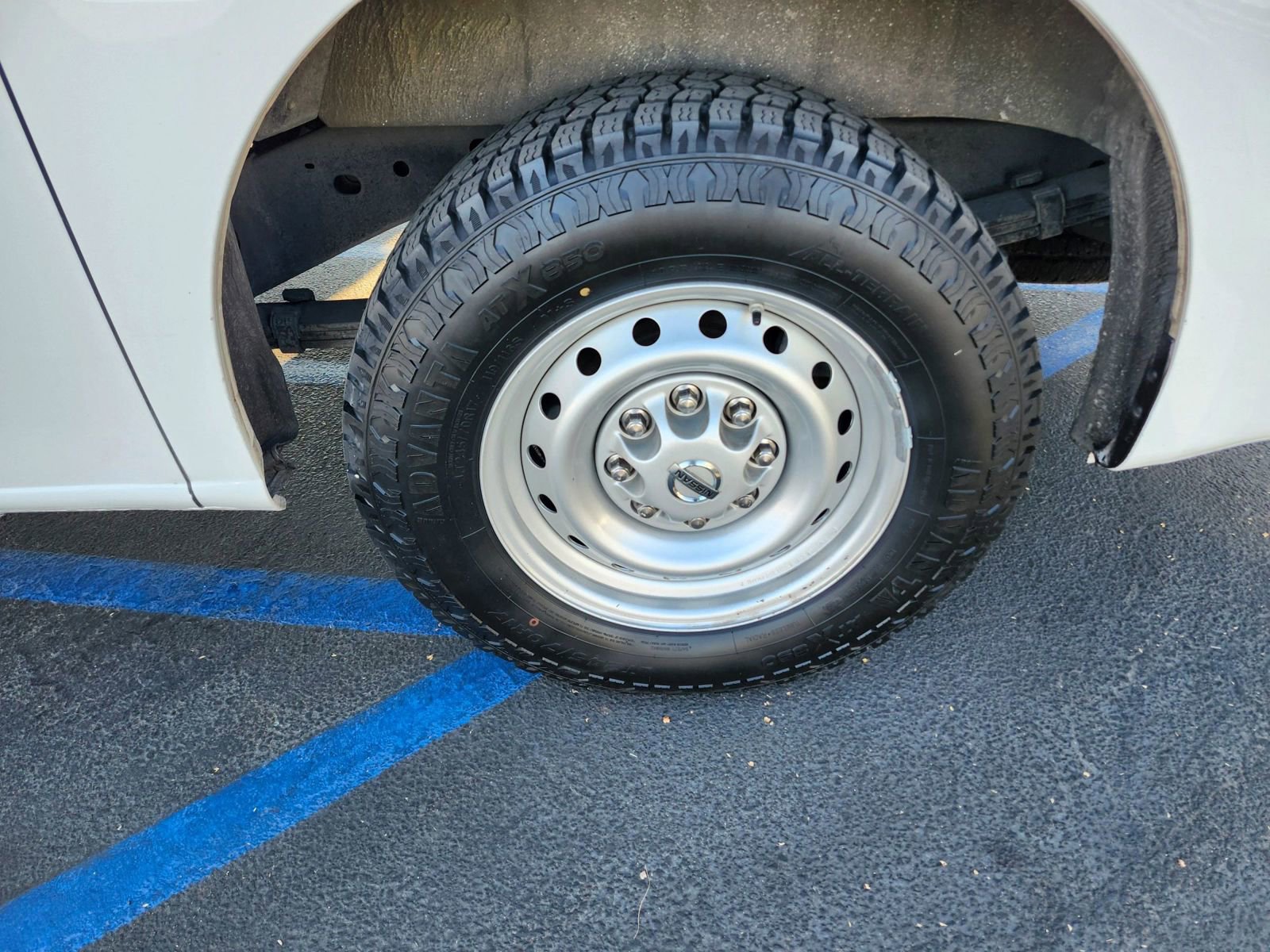 Used 2018 Nissan NV 2500 S image 11
