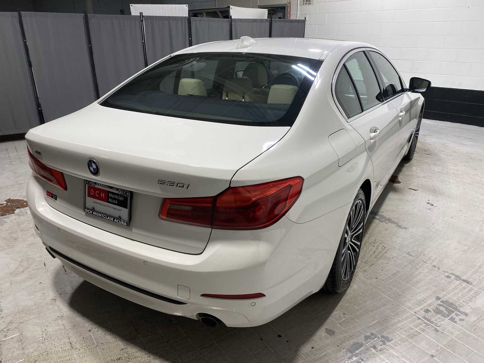 Used 2020 BMW 530i xDrive w/ Convenience Package image 26