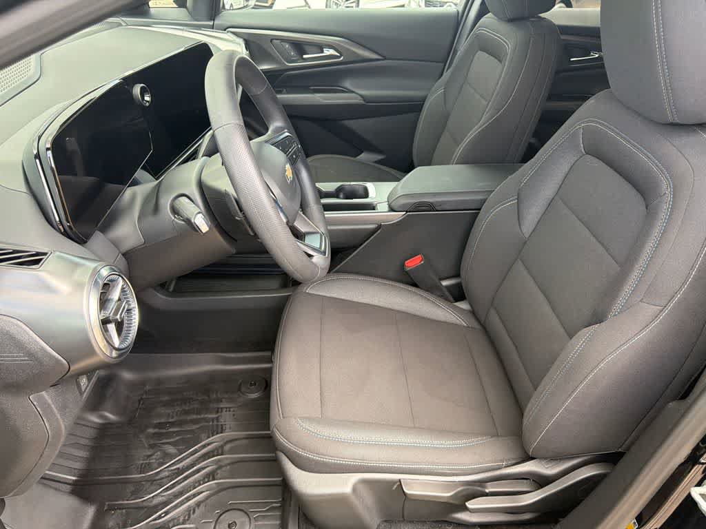 Used 2026 Chevrolet Equinox EV LT FWD image 10