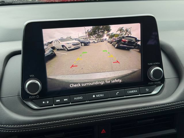 Used 2025 Nissan Rogue S FWD image 21