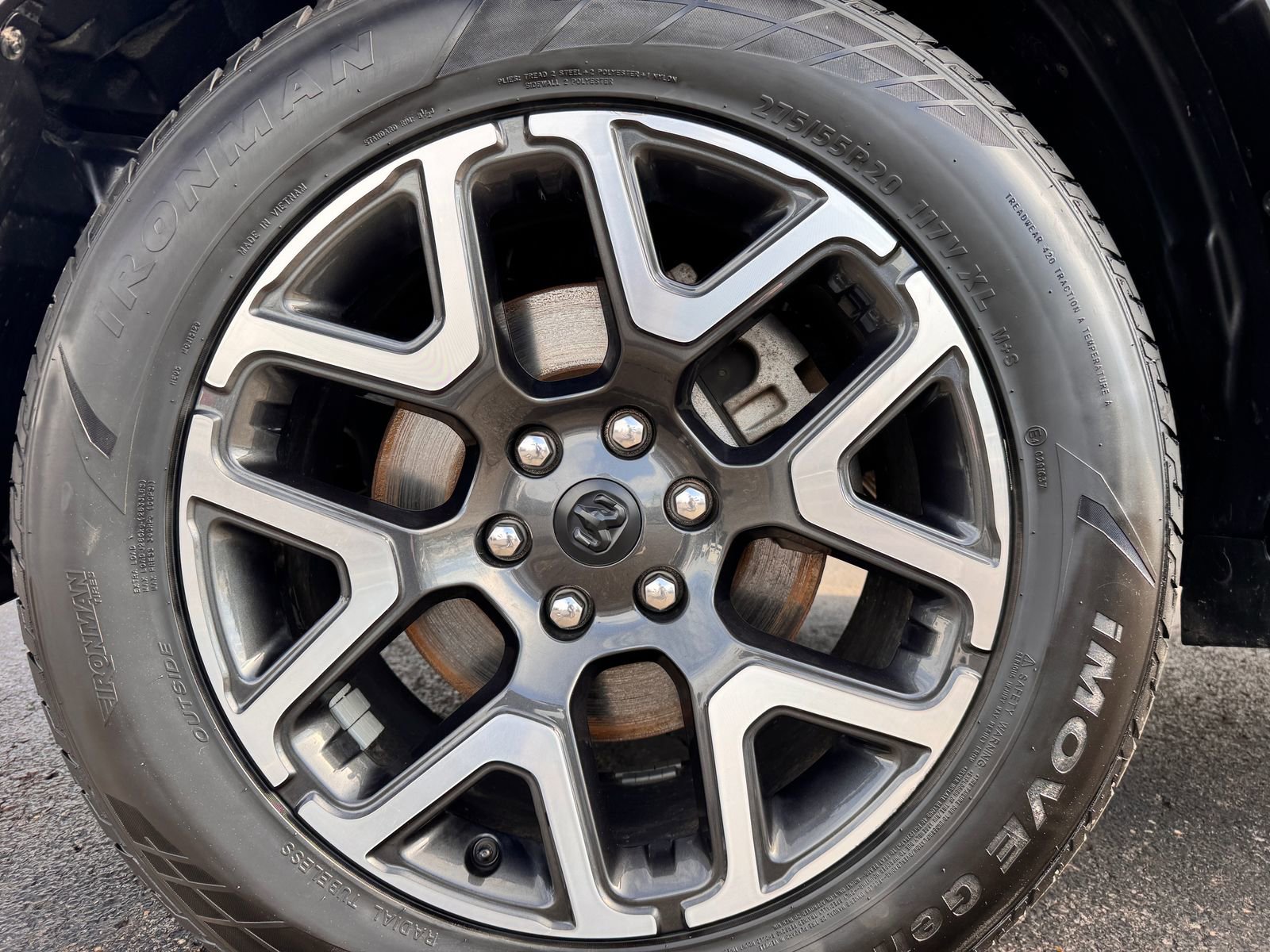 Used 2025 RAM 1500 Laramie AWD/4WD image 36