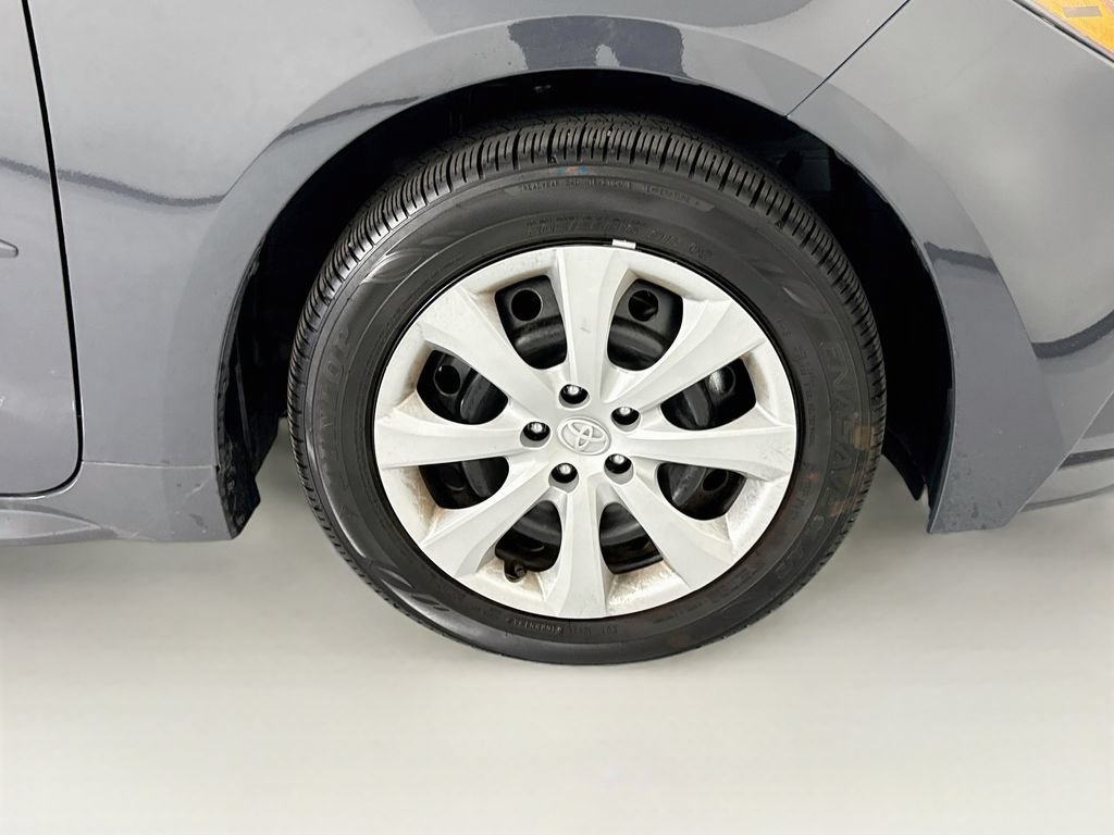 Used 2026 Toyota Corolla LE w/ Carpet Mat Package (TMS) FWD image 32