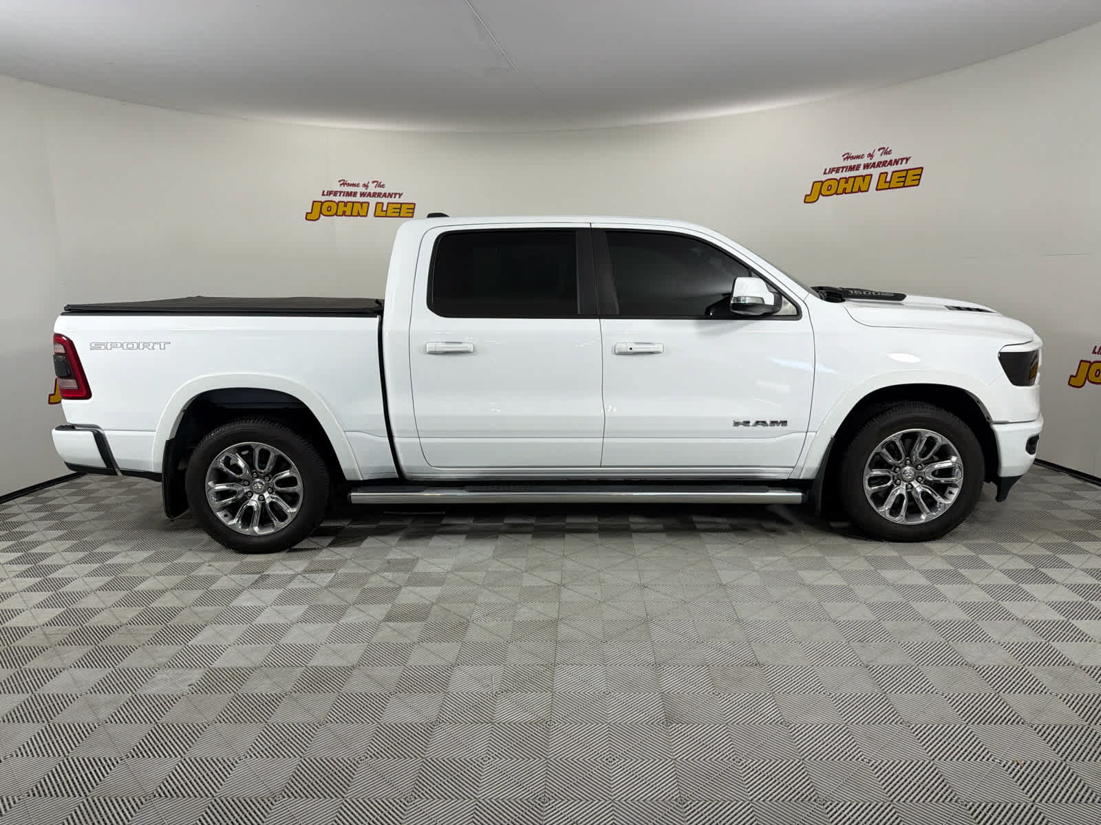 Used 2021 RAM 1500 Laramie w/ Sport Appearance Package AWD/4WD image 7
