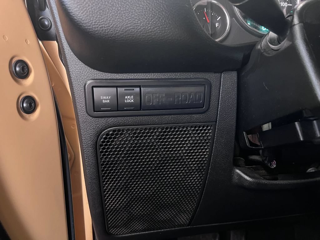 Used 2013 Jeep Wrangler Rubicon w/ PWR Convenience Group AWD/4WD image 24
