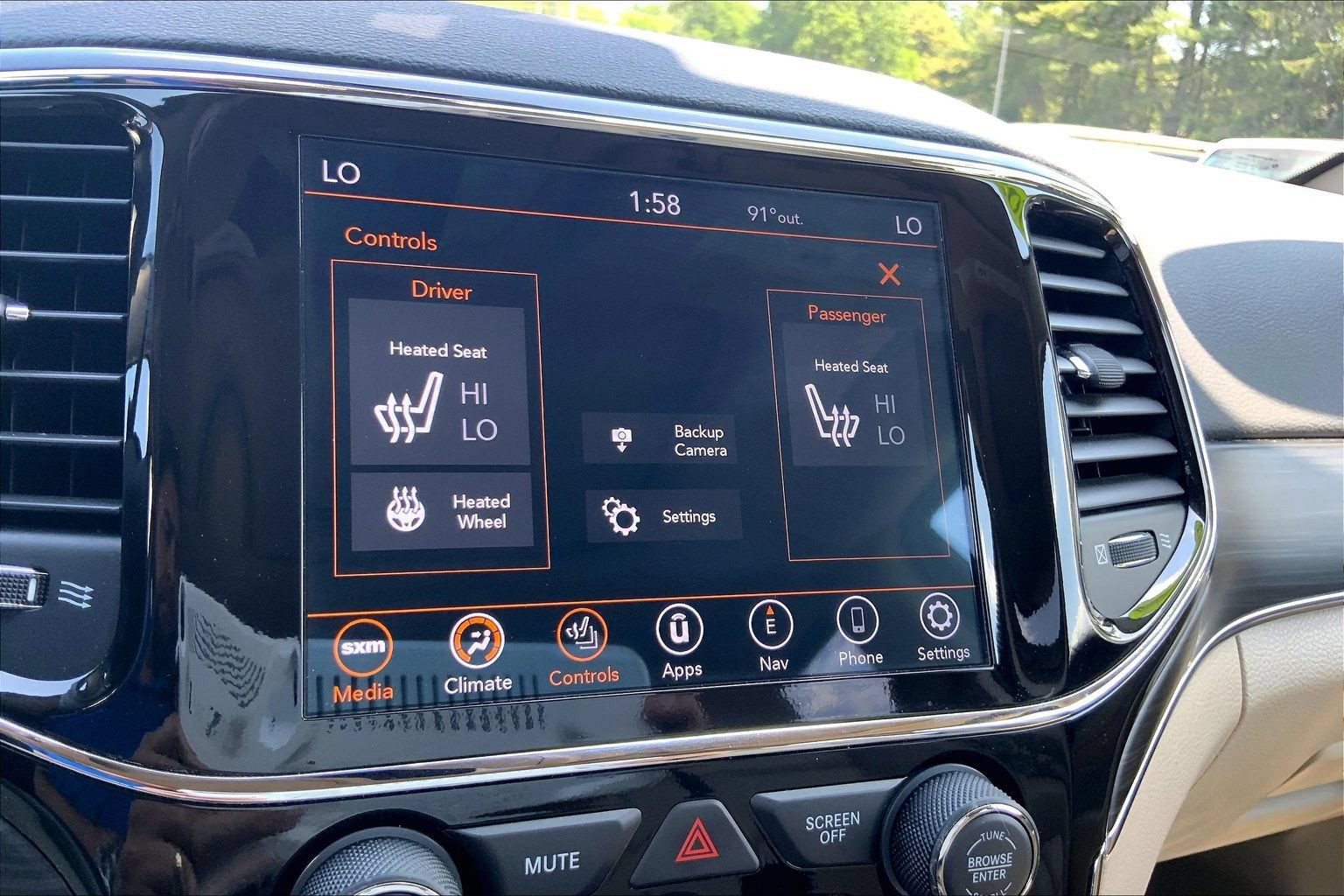 Certified 2021 Jeep Grand Cherokee Limited AWD/4WD image 32