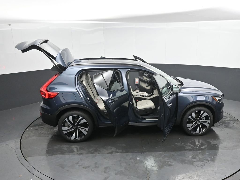 New 2026 Volvo XC40 B5 Ultra w/ Climate Package image 43