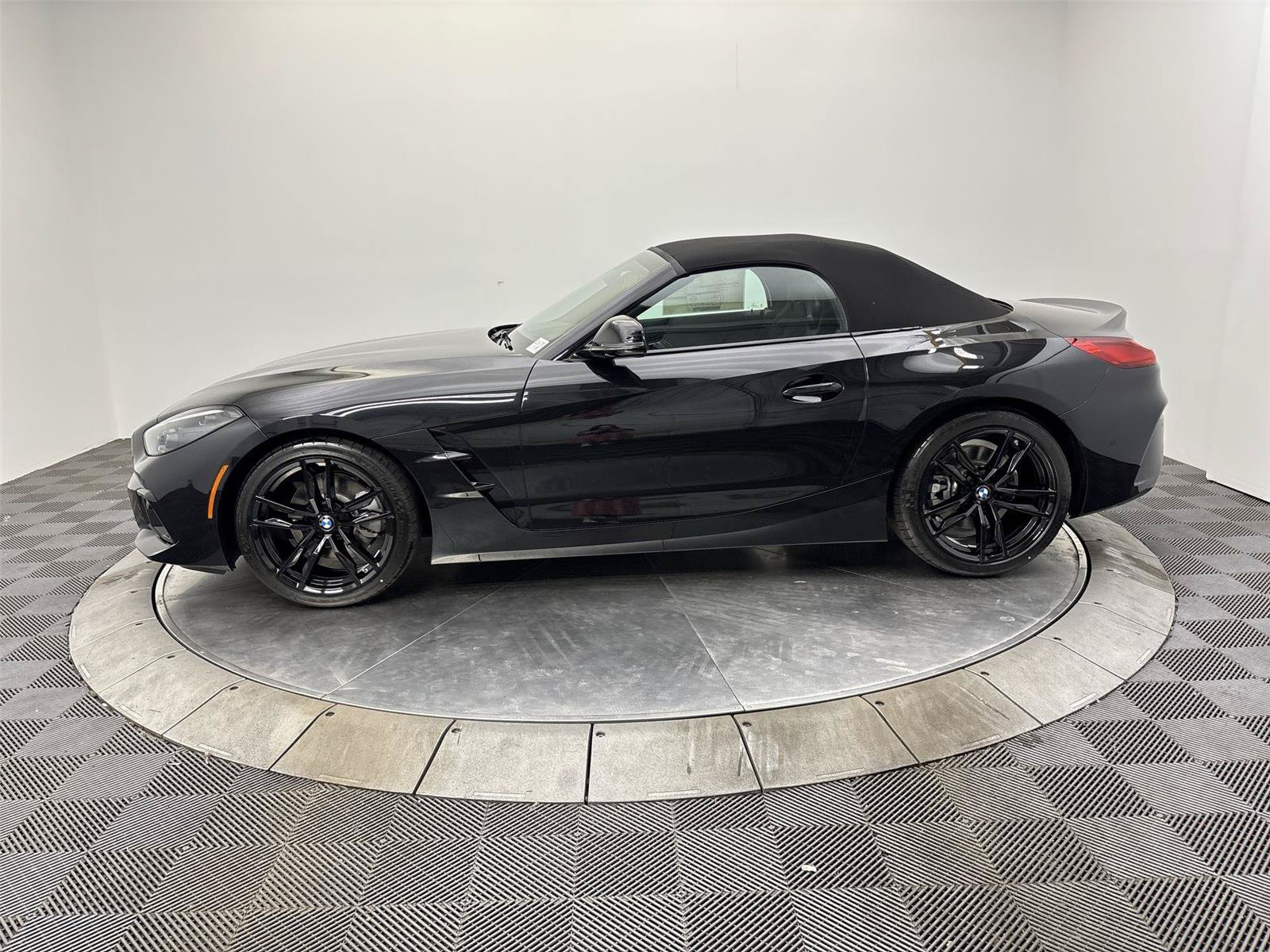 New 2026 BMW Z4 sDrive30i w/ Premium Package RWD image 16