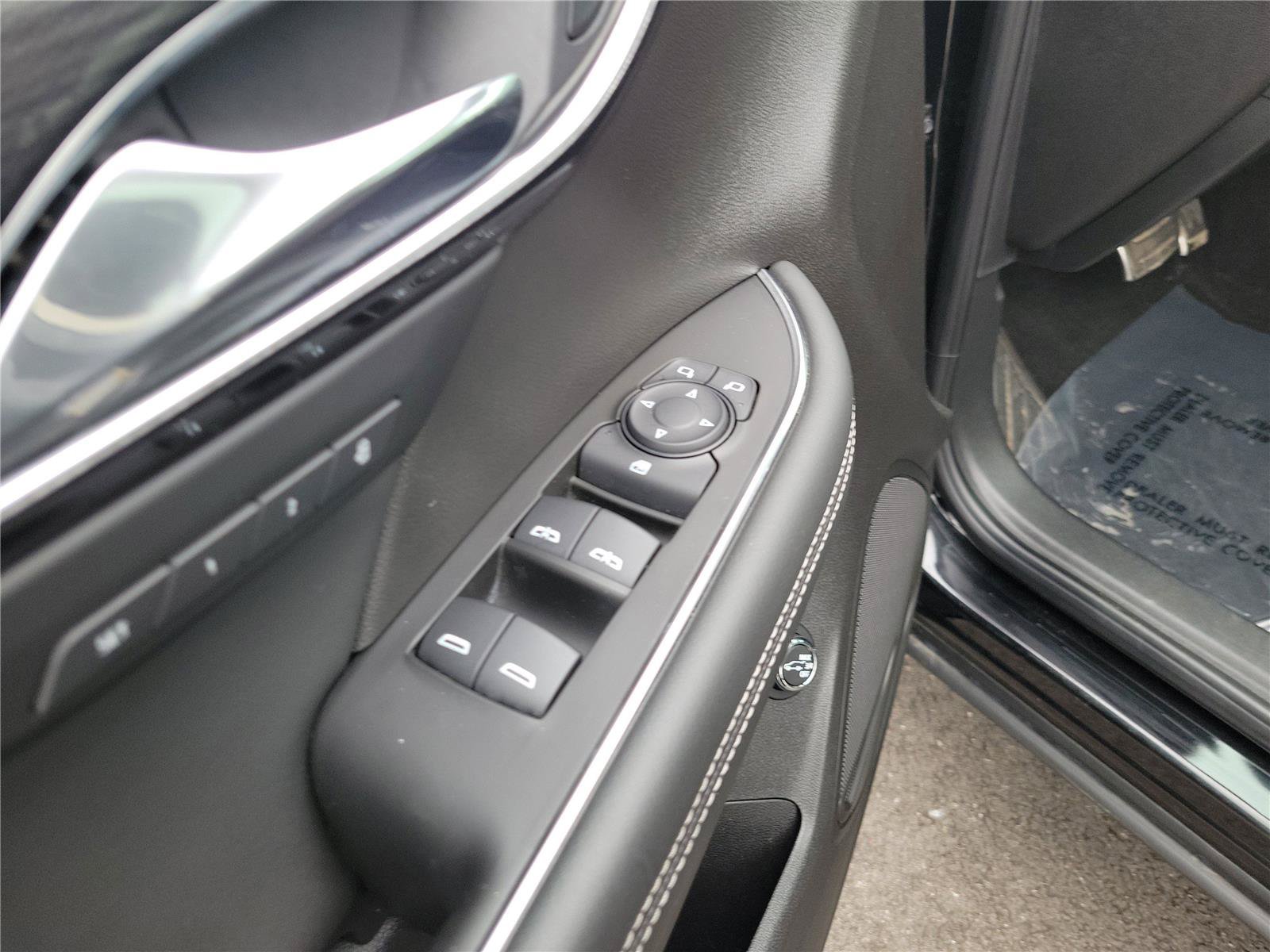 Used 2023 Buick Envision Essence w/ Sport Touring Package AWD/4WD image 23