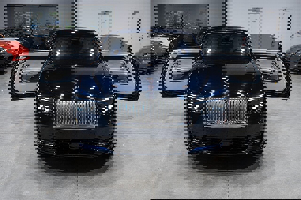 Used 2024 Rolls-Royce Spectre w/ Spectre Launch Package image 40