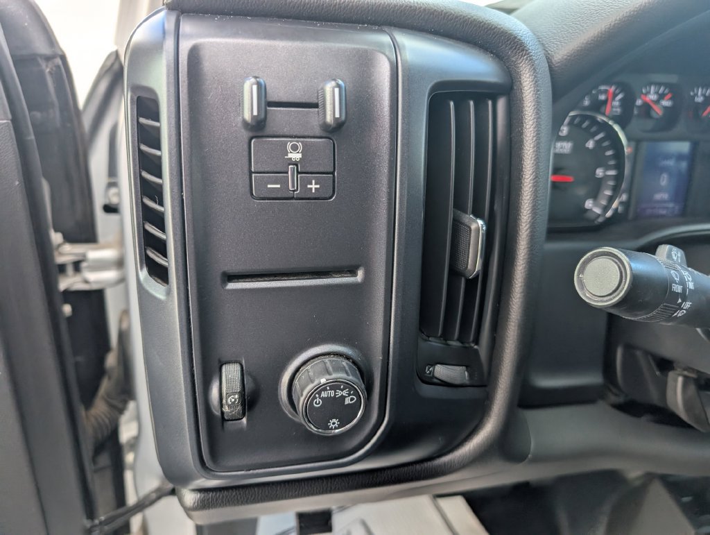 Used 2016 Chevrolet Silverado 2500 W/T w/ WT Convenience Package AWD/4WD image 13