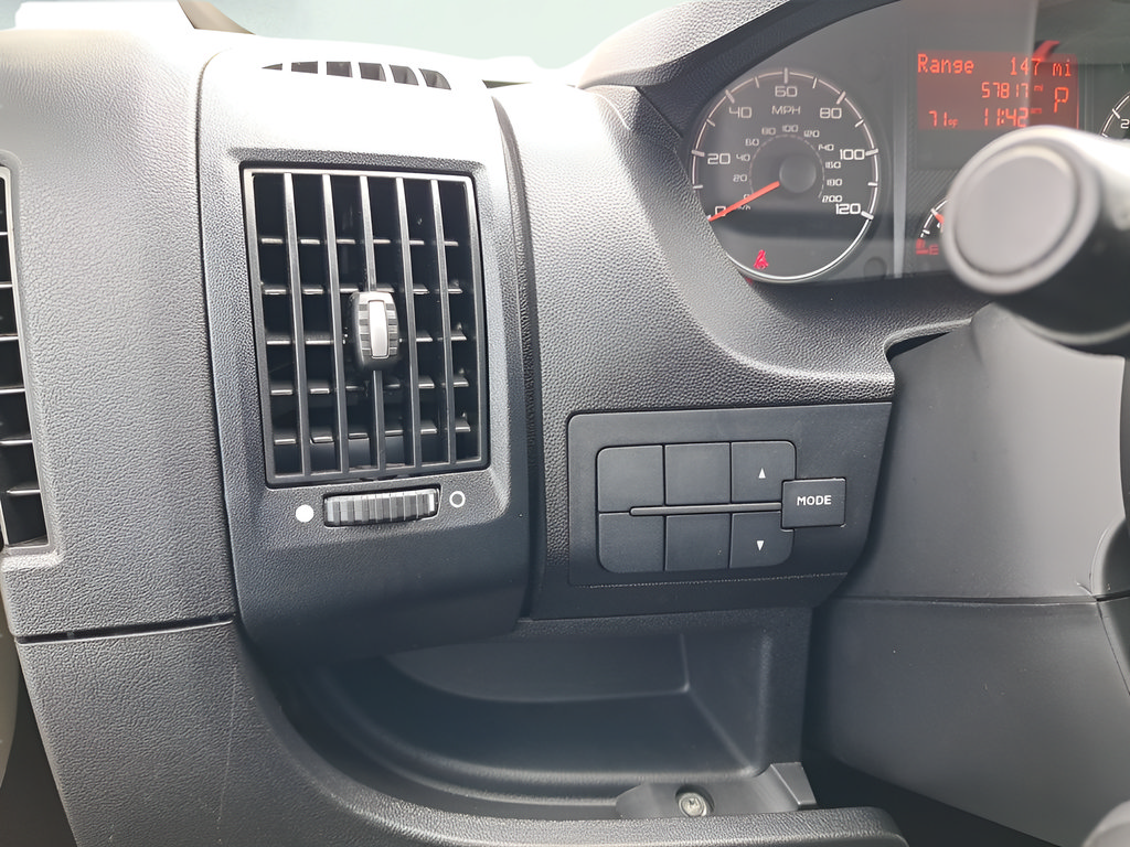 Used 2021 RAM ProMaster 2500 w/ Premium Appearance Group FWD image 17