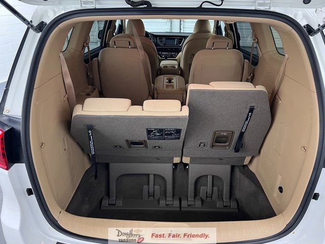 Used 2020 Kia Sedona LX image 40