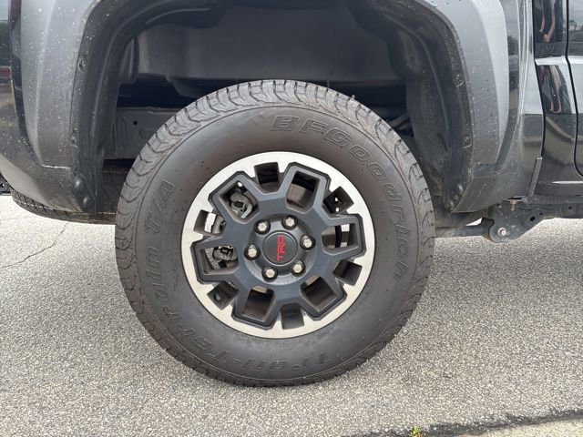 Used 2025 Toyota Tacoma TRD Off-Road AWD/4WD image 10