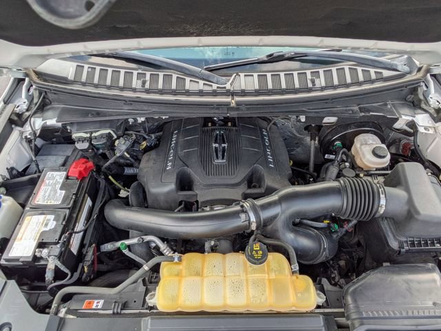 Used 2018 Lincoln Navigator Select image 40
