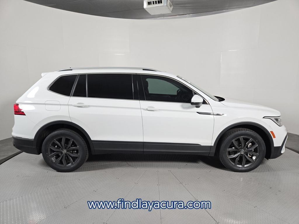Used 2022 Volkswagen Tiguan SE AWD/4WD image 9