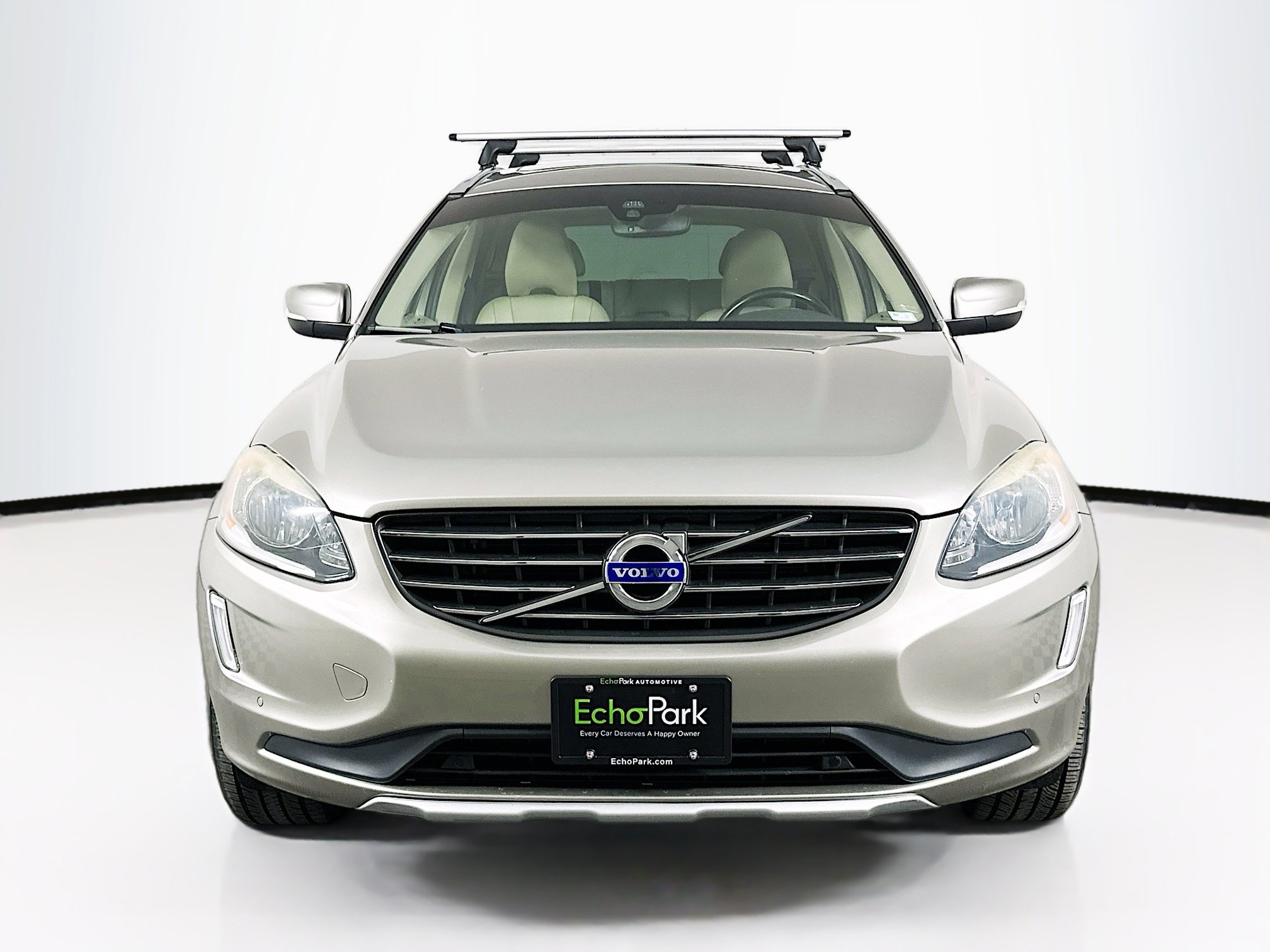 Used 2015 Volvo XC60 T6 image 2