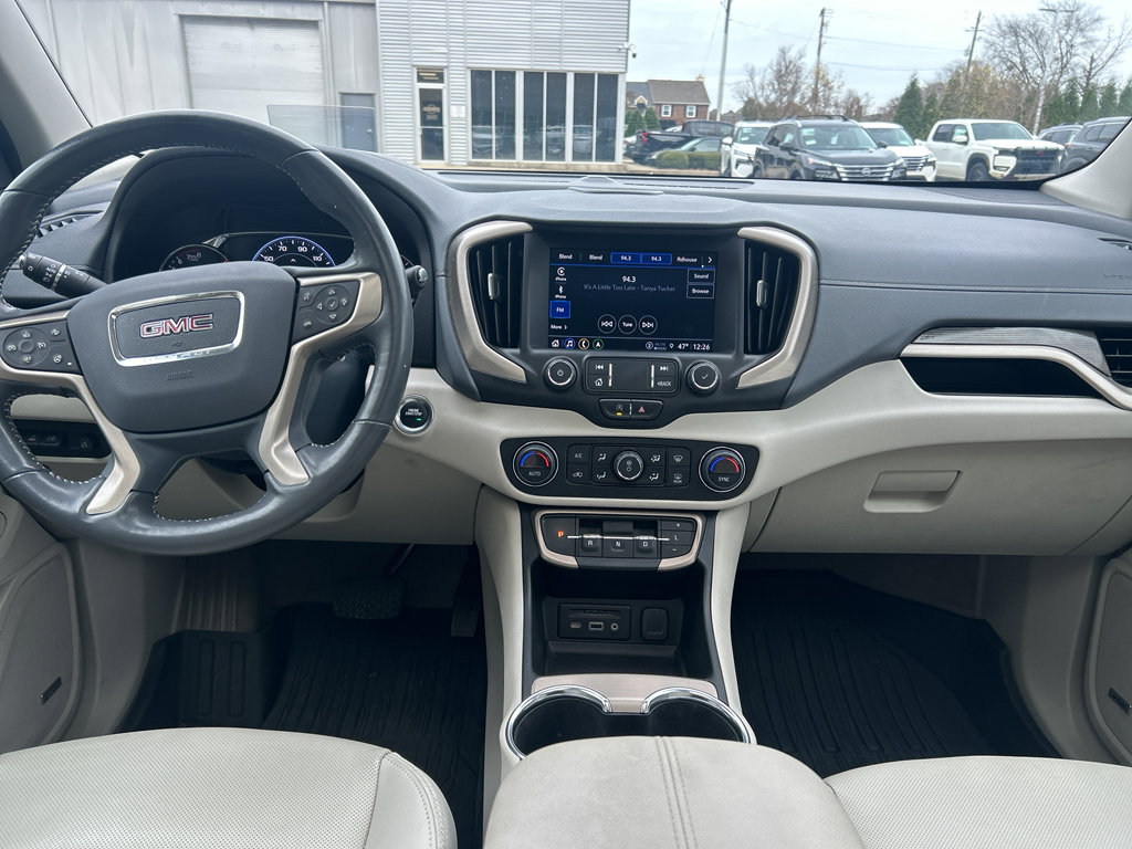 Used 2022 GMC Terrain Denali w/ Denali Premium Package image 15