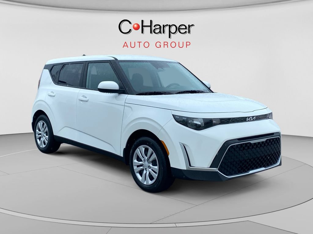 Certified 2024 Kia Soul LX FWD image 1