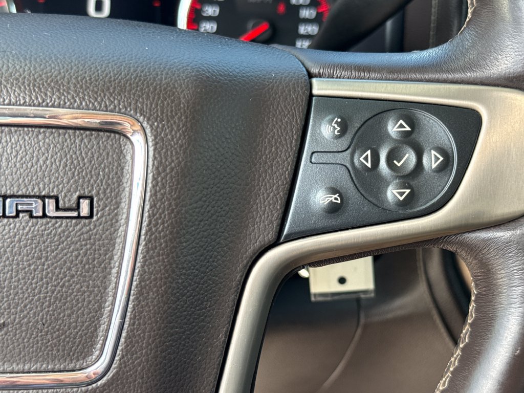Used 2015 GMC Sierra 2500 Denali w/ Duramax Plus Package AWD/4WD image 20