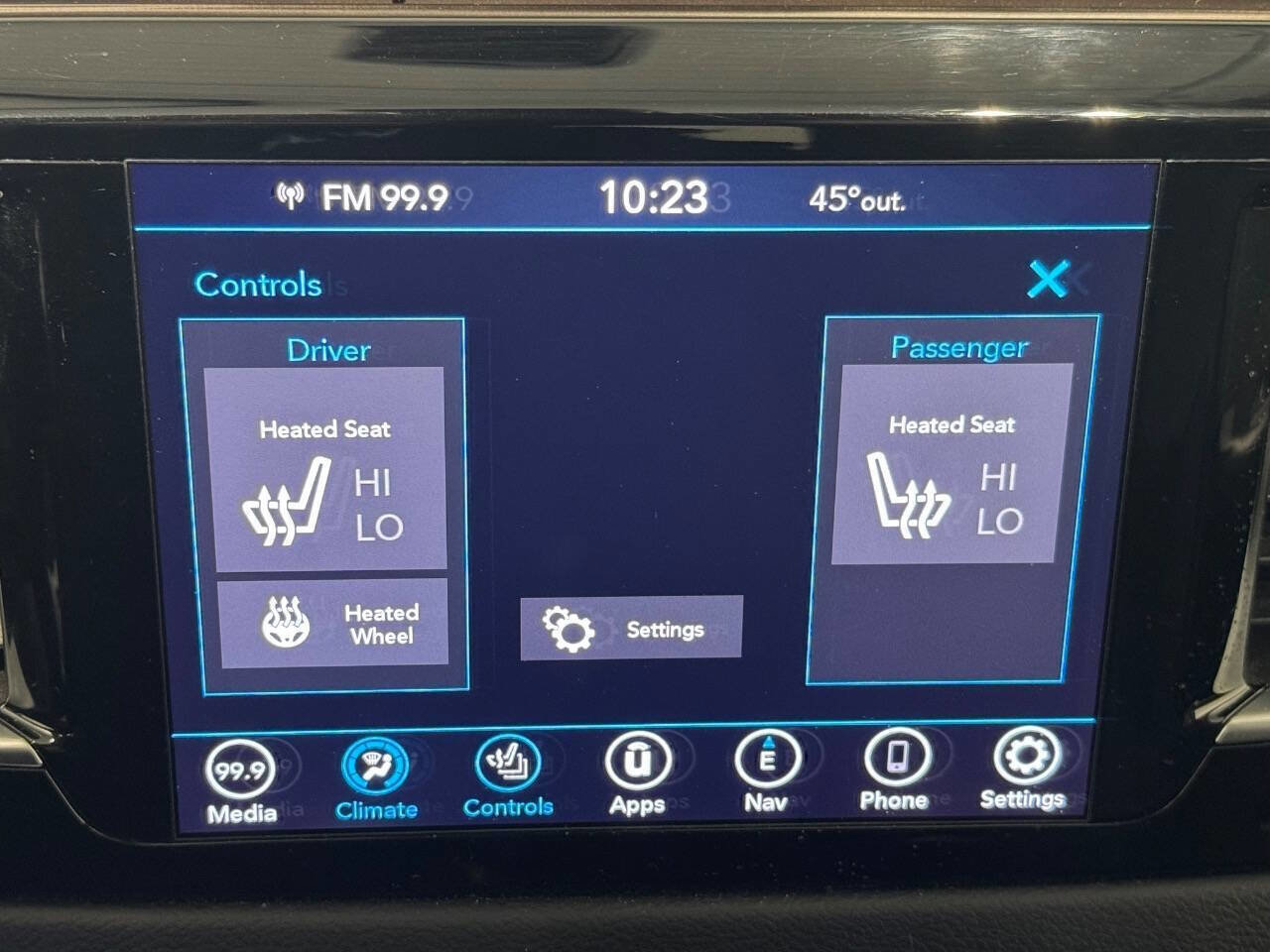 Used 2018 Chrysler Pacifica Touring-L Plus image 35